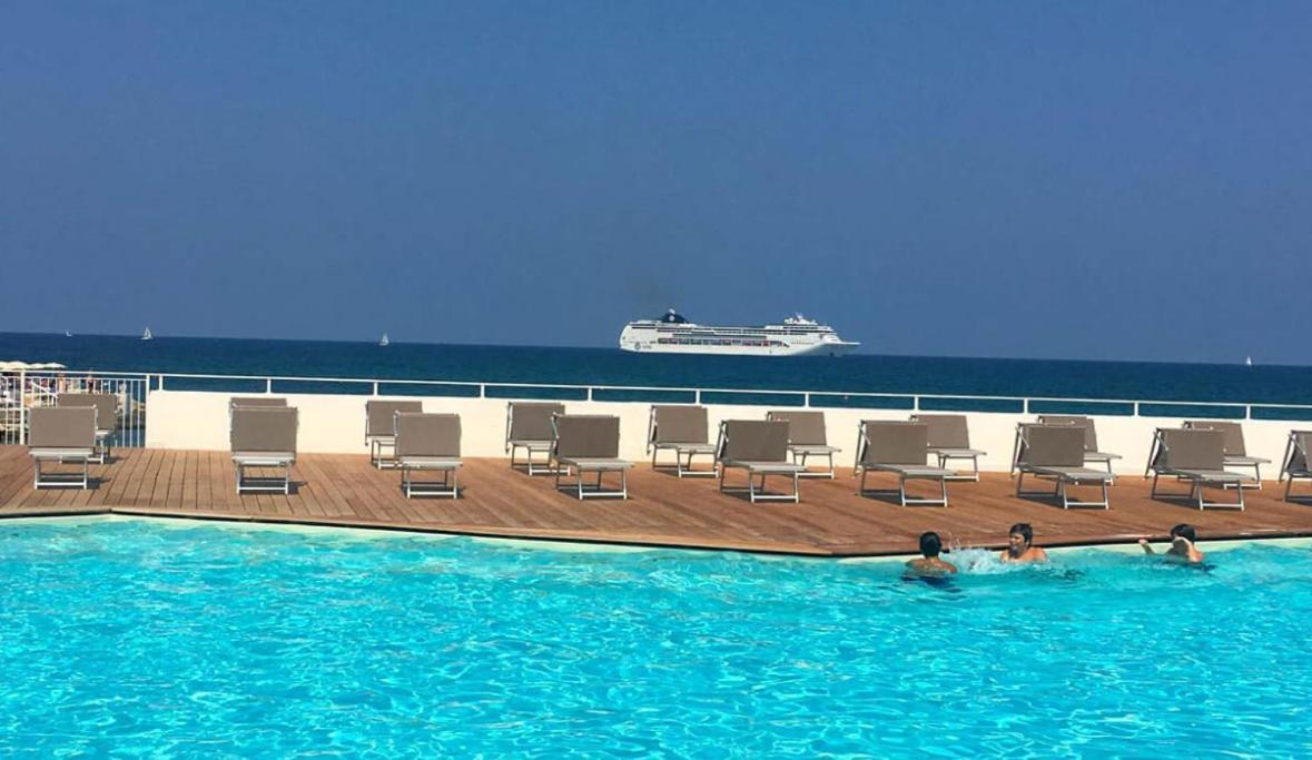 شقة La Mia Terrazza Sul Mare - Mared'Amare باري المظهر الخارجي الصورة